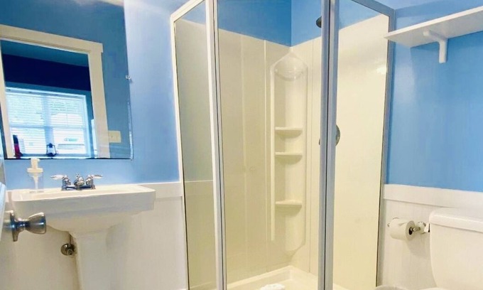 Monticello Appartement | Studio-Salle de bain et douche-Standard-02- Studio