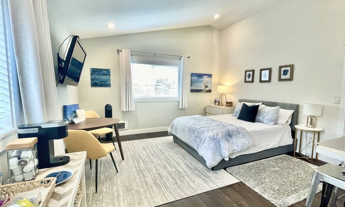 Edmonds Appartement | Private Studio with Seaside Charm! Full Kitchen, Walk to Town!