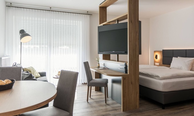 Damme Hôtel | Studio - Waldhotel zum Bergsee Damme
