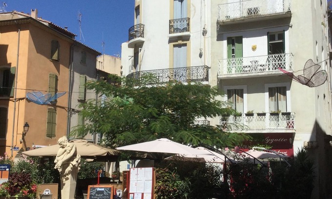 Beziers City Centre Appartement | Studio avec vue sur la cathédrale
