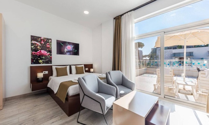 Qerek Appartement | Studio with Amazing Balcony - Kamelia