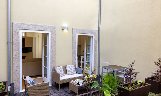 Foz do Douro Appartement | Studio with courtyard, at 3 min walking from the beach and 20 from center by BUS