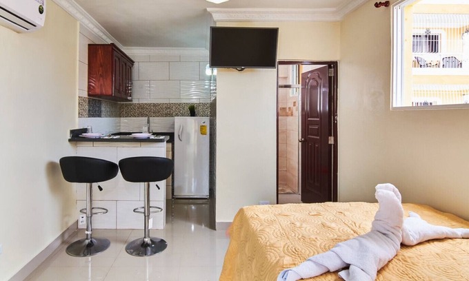 Corales del Sur Hôtel | Studio à prix réduit avec kitchenette complète - Wi-Fi Premium à Santo Domingo Este