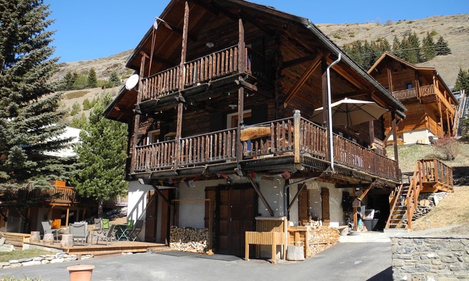 Molines-en-Queyras Appartement | Studio au charme montagnard