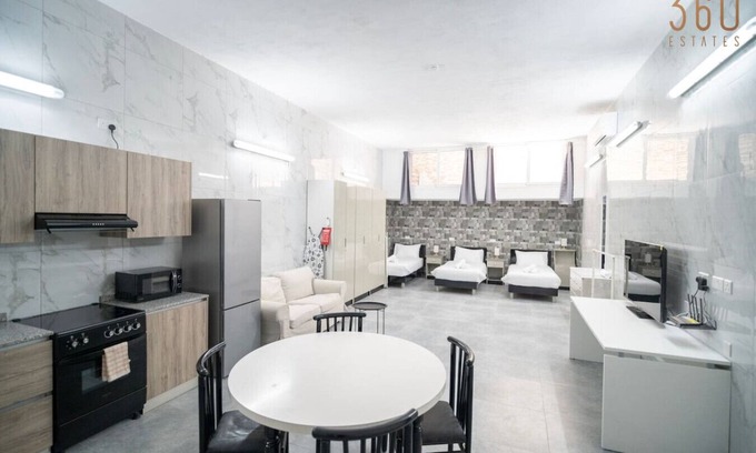 Tarxien Appartement | Studio with Full Kitchen & 3 Beds in Tarxien