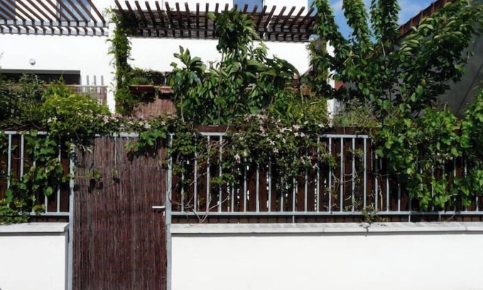Villejuif Appartement | Studio with garden in a quiet setting just outside Paris