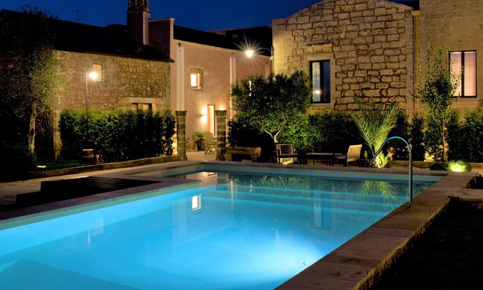 Patu Appartement | Studio avec grande piscine dans la ville pittoresque de Patù (F)