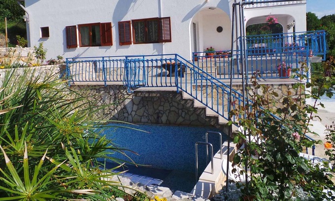 Plomin Appartement | Studio with pool and air conditioning