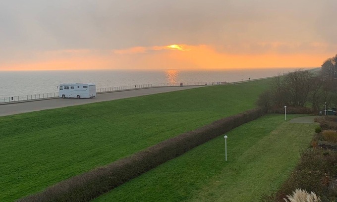 Innenhafen Appartement | Studio with sea view and large loggia - direct access to the North Sea