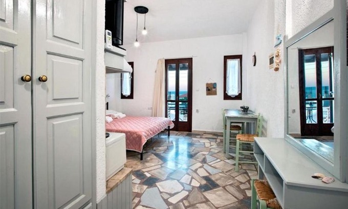Ferma Appartement | Studio with sea view