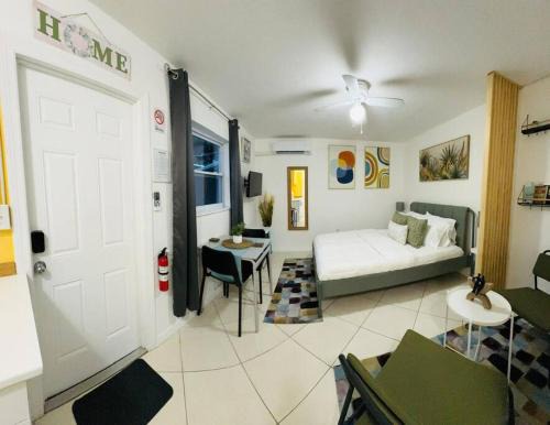 Driftwood Appartement | Studio with Terrace Near Hard Rock-Patio