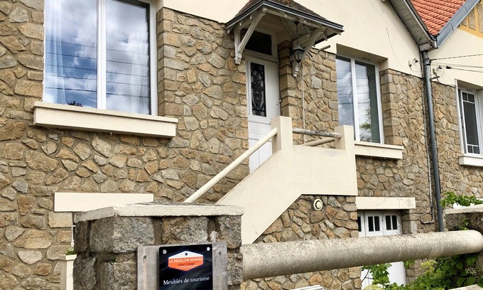 Maurepas Appartement | Studio avec terrasse et Jardin