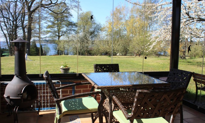 Bad Saarow Appartement | Studio avec jardin d'hiver et vue sur le lac - Ferienhof Löschenrand