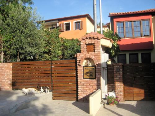 Old Town Maison | Studios Arabas