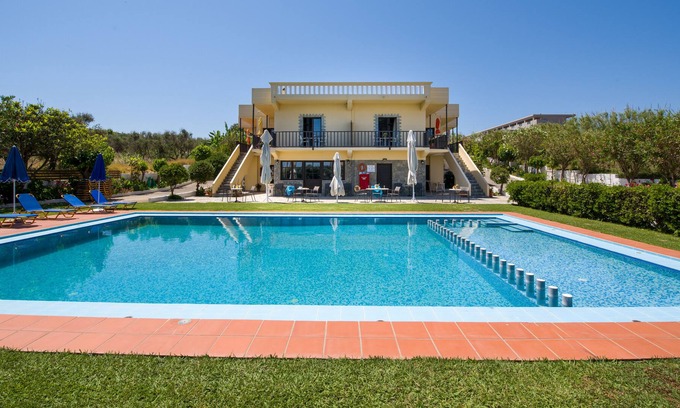 Pyrgos Psilonerou Hôtel | Studios Kydonia