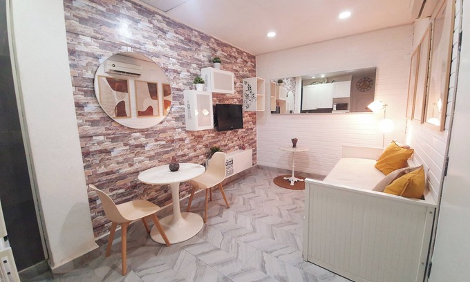 Atocha Maison | Study in the center of Madrid