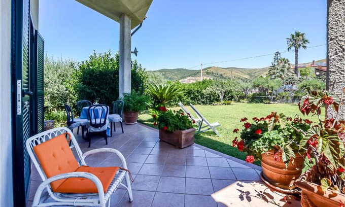 Alani Maison | Stunning Home In S M Di Castellabate