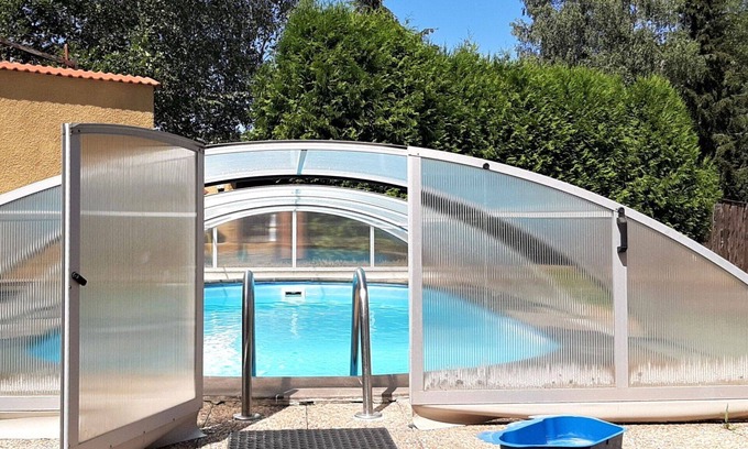 Stare Buky Maison | Maison de vacances privée avec piscine privée, bain à remous, WIFI, TV, terrasse, parking