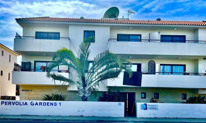 Pervolia Appartement | Stunning 1-Bed Apartment in Larnaca near the sea
