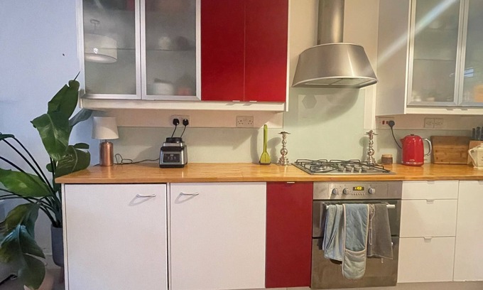 St. George's Appartement | Stunning 1BD Flat w/Garden area, Kentish Town!