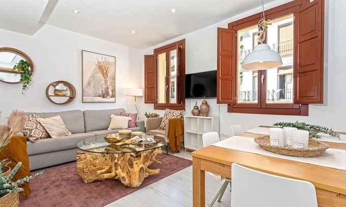 Central District Appartement | Stunning 2bd apartment near Cathedral. Zacatin 303