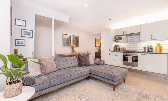 Kilburn Appartement | Stunning 2BR Flat w/private Garden, Kilburn