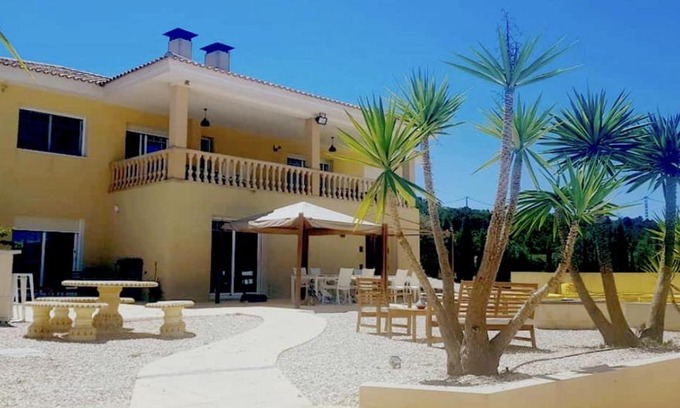 Pinoso Villa | Stunning 3 bedroom rural apartment near Pinoso