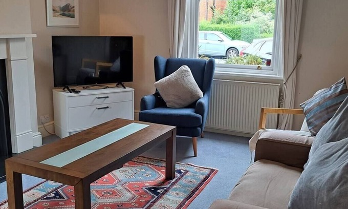 Bramhall Maison | Stunning 3BD Victorian House in Bramhall Village