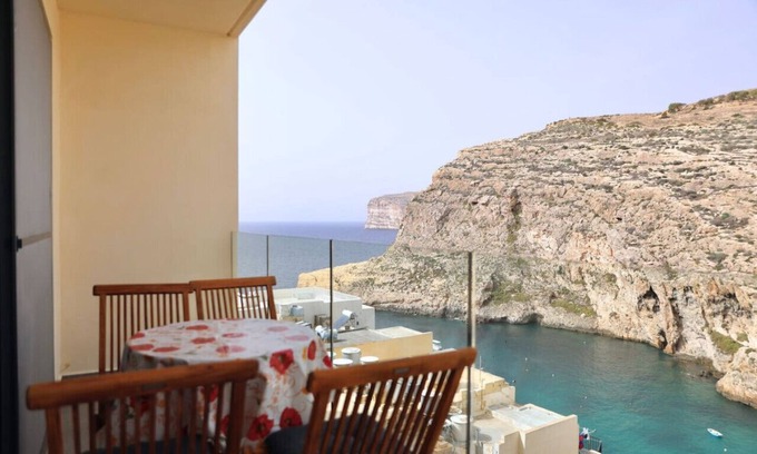 Xlendi Appartement | Stunning 3BR Apt with Sea views in Xlendi Gozo!
