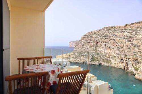Xlendi Appartement | Stunning 3BR Apt with Sea views in Xlendi Gozo by 360 Estates