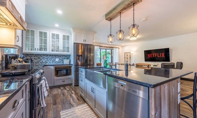 Port Weller West Maison | Stunning 4BD Home Near Sunset Beach - Patio - BBQ