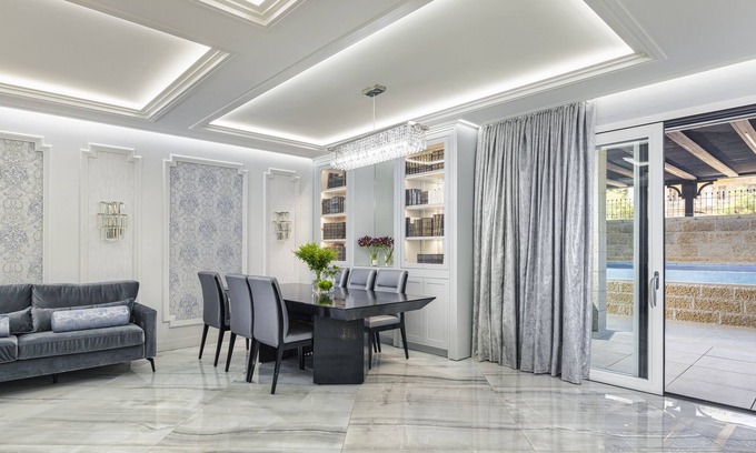 Jerusalem Appartement | Stunning 5 Bdrm W/Pool Jerusalem Estates