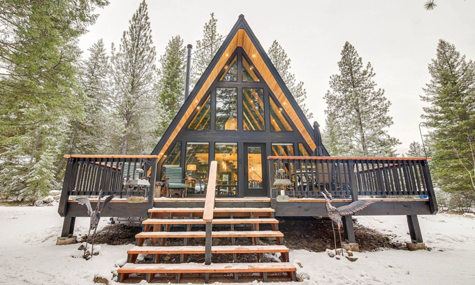 Superior Cabine | Stunning A-Frame Cabin, Steps to Clark Fork River