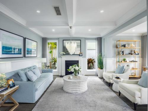 Rochedale Maison | Stunning and Luxurious 4-Bedroom Mansion at Rochedale