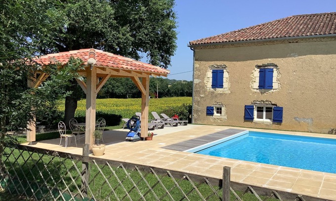 Saint-Puy Maison | new for 2008: stunning and sensitively converted barn with 14x7m pool