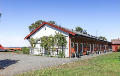 Sandvig Appartement | Stunning Apartment In Allinge With Wifi