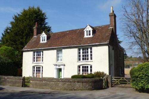 Woolbeding Appartement | Stunning Apartment Opposite Cowdray Ruins in Heart of Midhurst