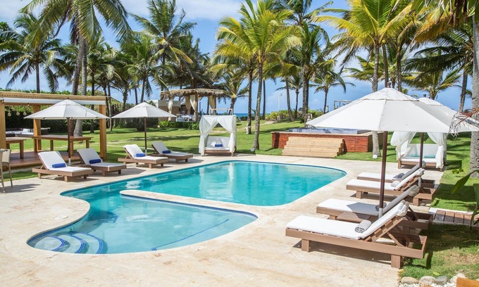 Cabarete Villa | Superbe propriété en bord de plage avec 14 lits. Parfait pour les familles multiples et les réunions!