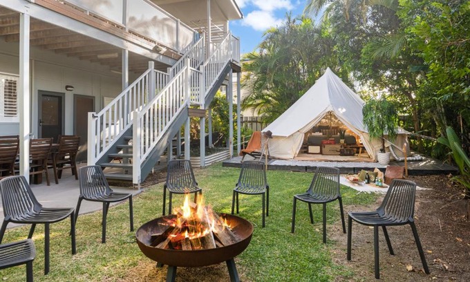 Dicky Beach Maison | Stunning Beach House & Glamping tent - Sunshine Coast