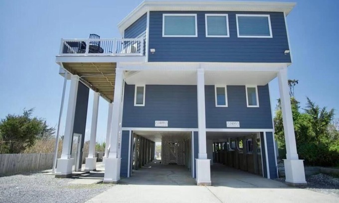 Dennisville Copropriété | Stunning Beach Views, Steps Away from the Beach