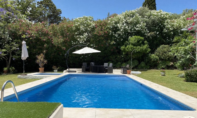 New Golden Mile Villa | Villa bungalow magnifique, complètement rénovée haut de gamme avec piscine privée