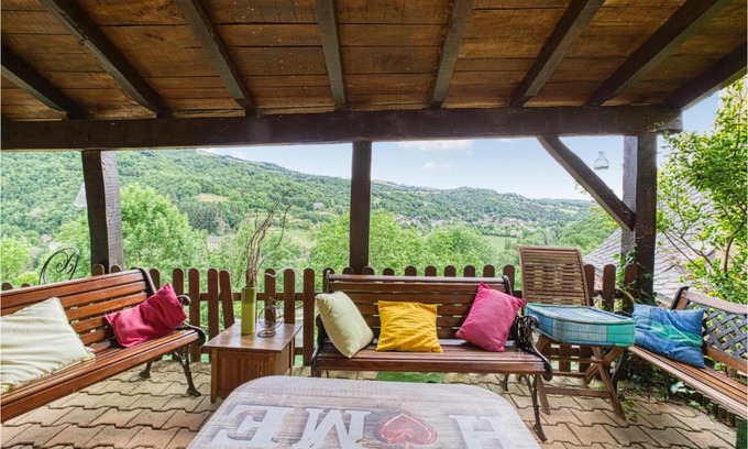 Saint-Laurent-d'Olt Maison | Stunning Home In Saint Laurent D'olt