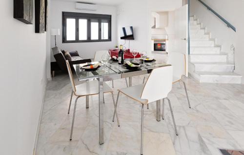 Aznalcazar Maison | Stunning Home In Aznalcazar With Wifi