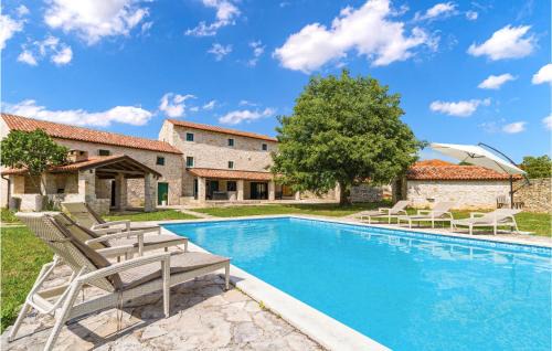 Bicici Maison | Stunning Home In Bicici With Sauna