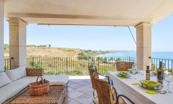 Ciotta Maison | Stunning home in Ciotta with WiFi