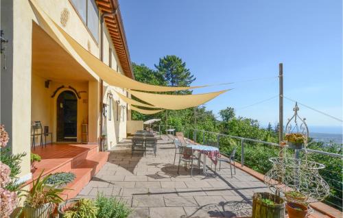 Seravezza Maison | Stunning Home In Giustagnana