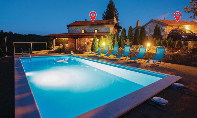 Veli Brgud Maison | Superbe maison à Jurdani avec WiFi