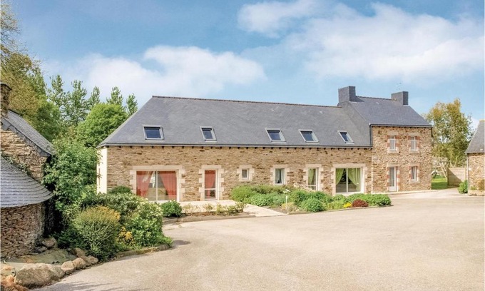 Le Bodeo Maison | Stunning Home In St Martin Des Pres