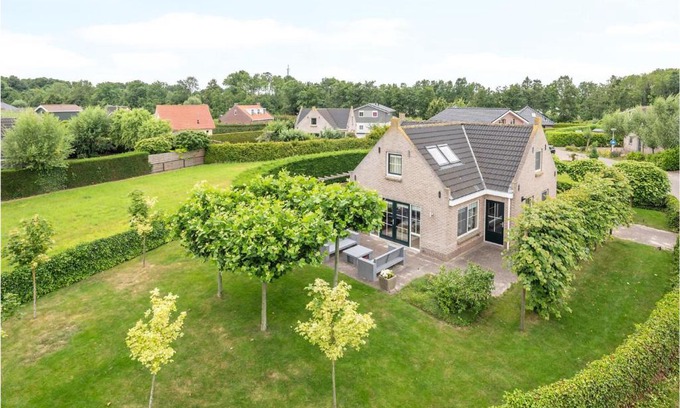 Tzummarum Maison | Stunning Home In Tzummarum With 3 Bedrooms, Sauna And Wifi