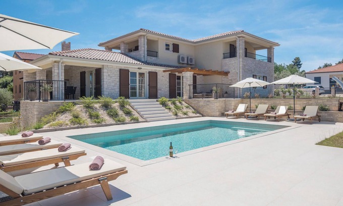 Murine Maison | Superbe maison à Umag avec WiFi